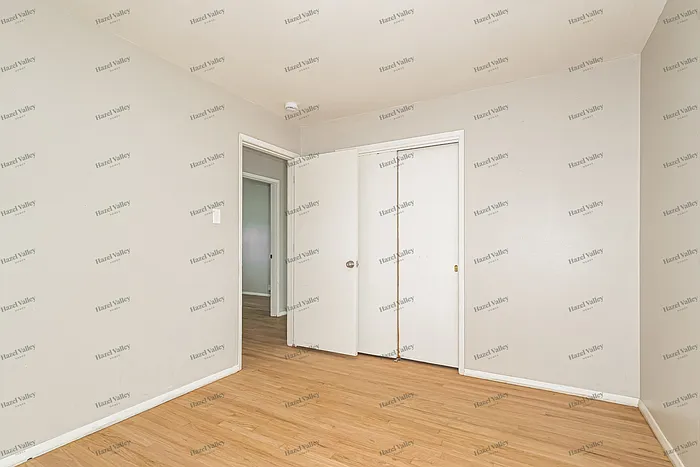 822 Lightwood Dr — Photo 9