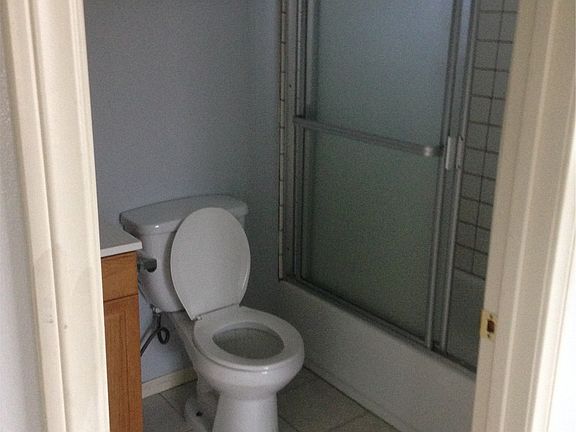5th image of 13617 Kornblum Ave APT 5
