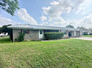 1207 Gantt St, Bangs, TX 76823