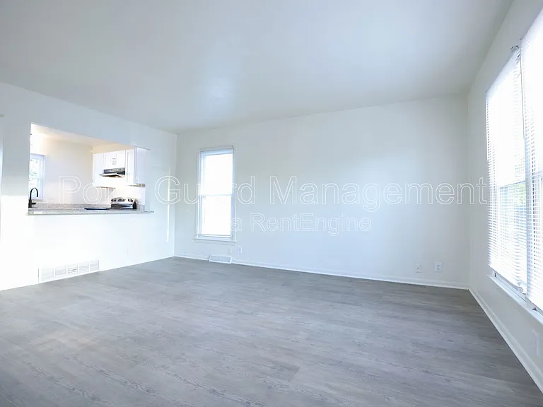 5917 Fort St #5917 — Photo 3