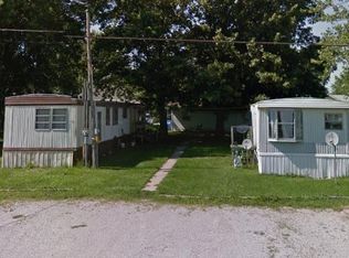 704 E Adams Ave #A, Casey, IL 62420
