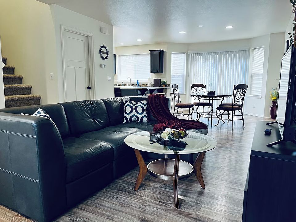 Spacious living dining