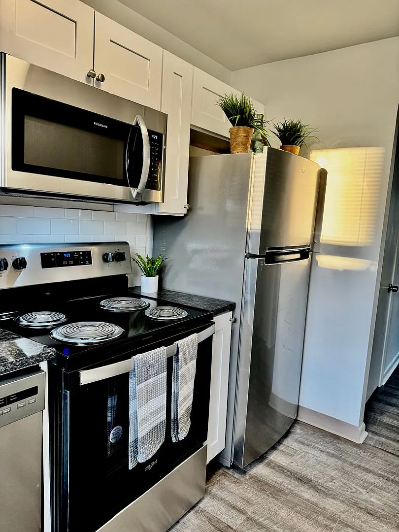 Regency Terrace — Photo 3