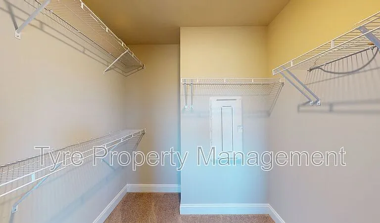 2608 Sailor Rose Ln #B — Photo 36