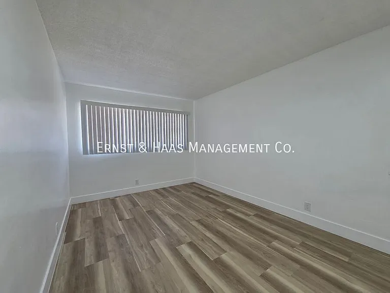 1440 Elm Ave #4 — Photo 15