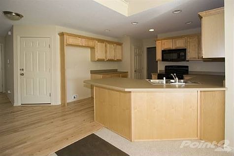 Open kitchen floor plan
