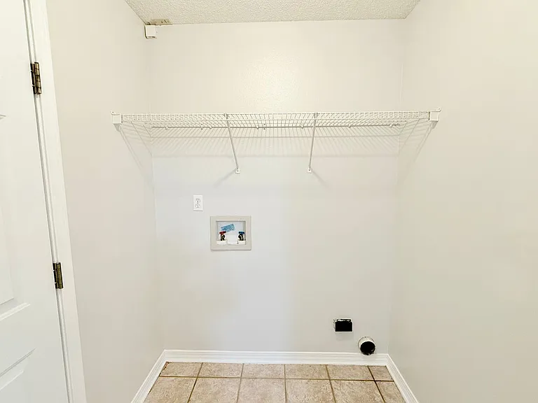 6183 Ashton Woods Cir — Photo 10