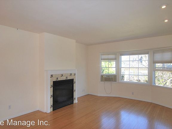 5th image of 275 Grand Ave