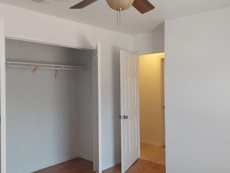 200 James St — Photo 14