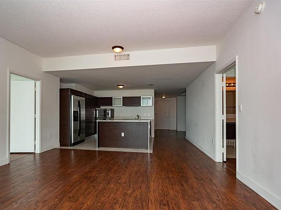 2nd image of 1900 N Bayshore Dr APT 2201