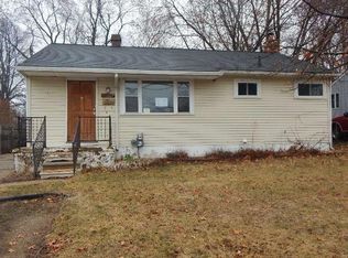 1055 Grove Rd, Ypsilanti, MI 48198