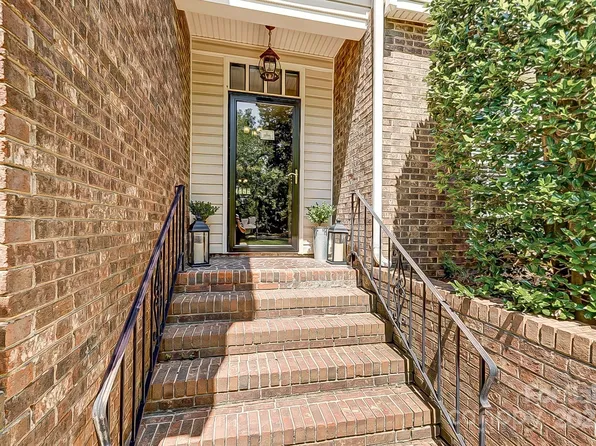7328 Quail Meadow Ln, Charlotte, NC 28210