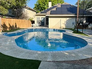 4 bed, 2.0 bath, 2113 sqft, $2,225 — Photo 4