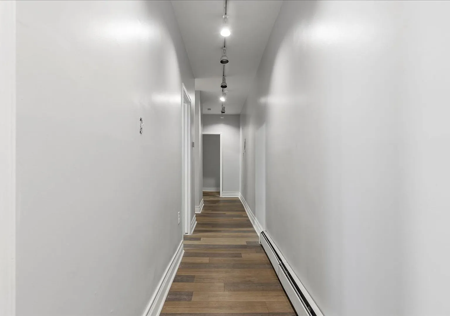 328 S Mathilda St — Photo 1