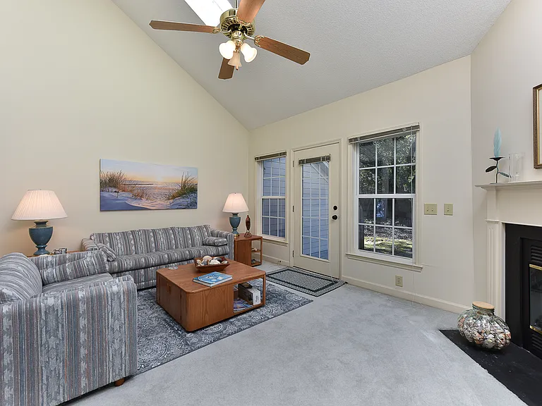 6211 Wrightsville Ave #105 — Photo 10