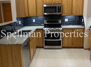 1817 N Cedarcrest Ave, Nixa, MO 65714