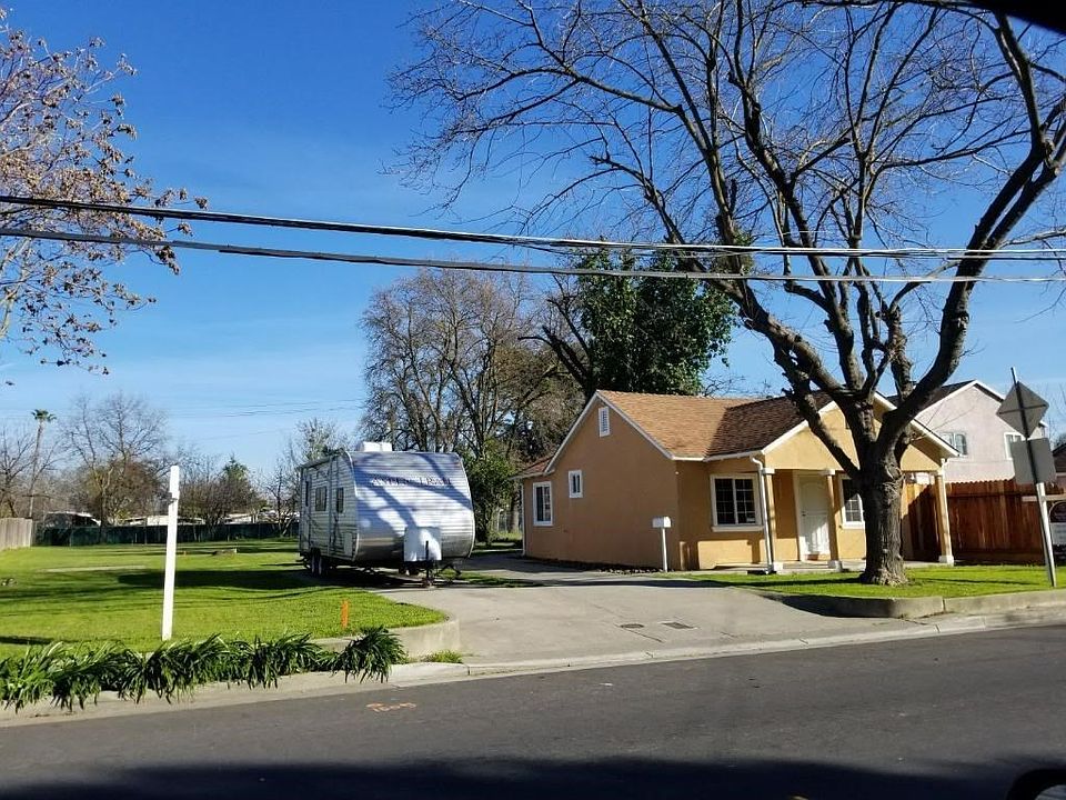 1st image of 725 Maple St