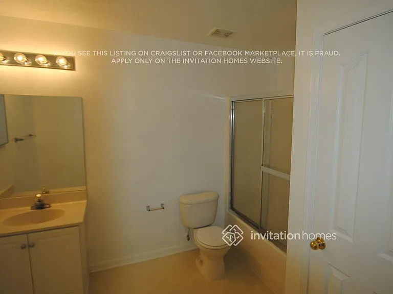 7352 Hunters Greene Cir — Photo 8
