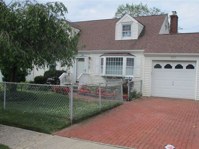 263 3rd Ave, West Babylon, NY, 11704