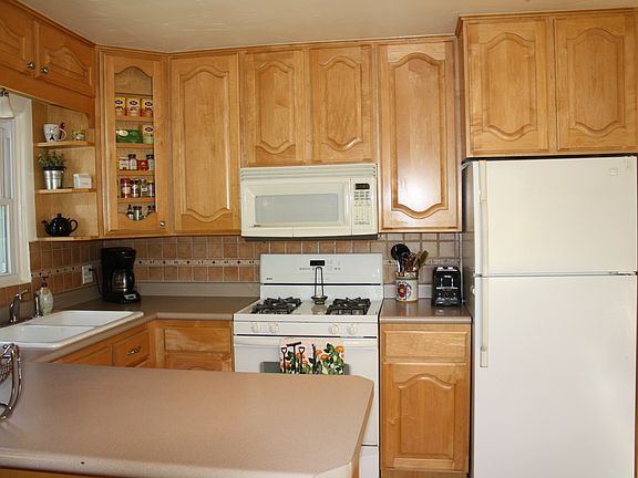 5th image of 774 W Tripp Ln