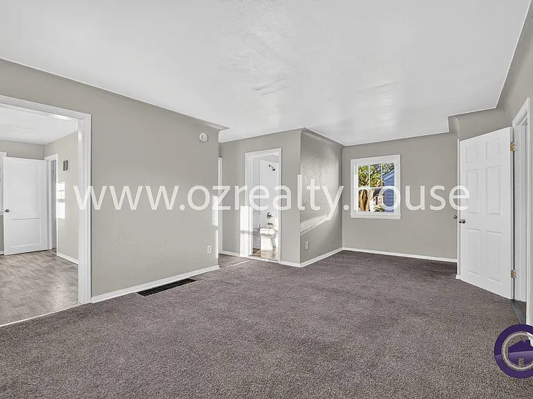 1263 Crestwood Rd #2 — Photo 15