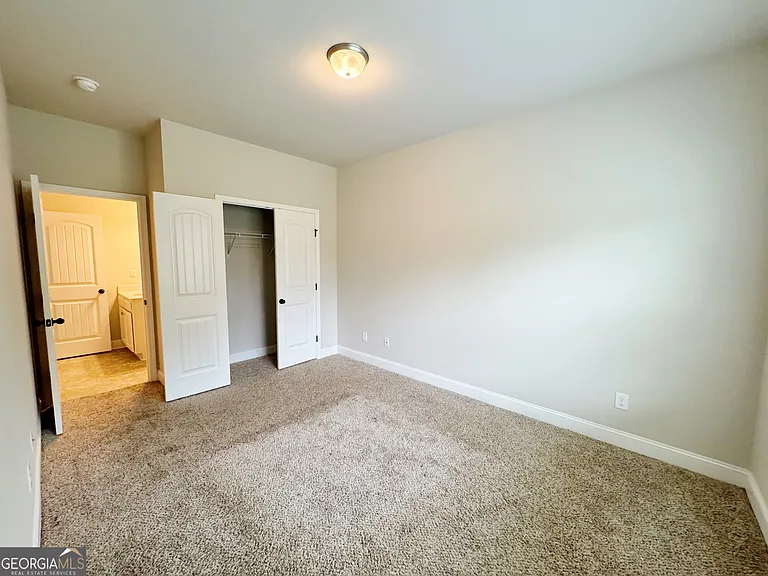 732 Sanctuary Ln — Photo 11