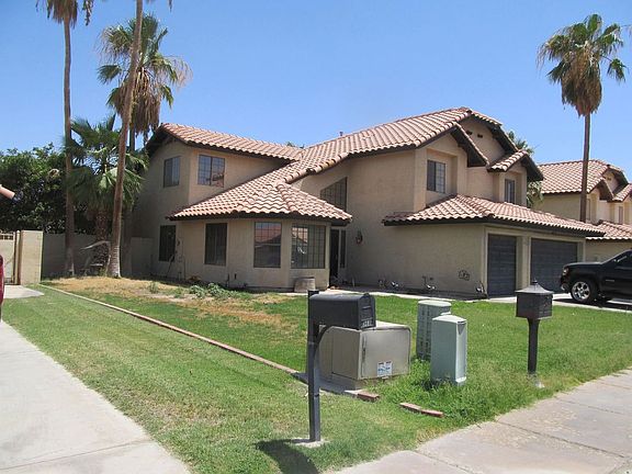 2nd image of 938 W 35th Pl