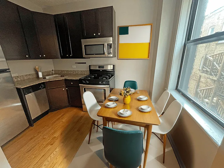 Buena Terrace - 4242 N Sheridan Rd — Photo 3