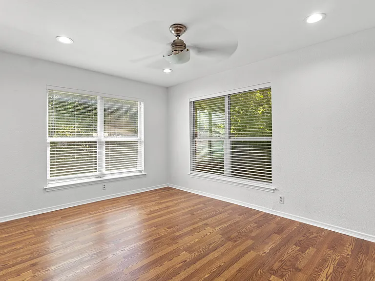 3611 Bonzer St — Photo 10