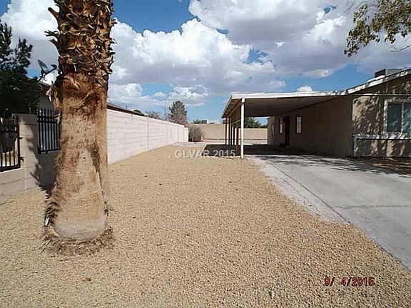 3rd image of 2828 Geist Ct