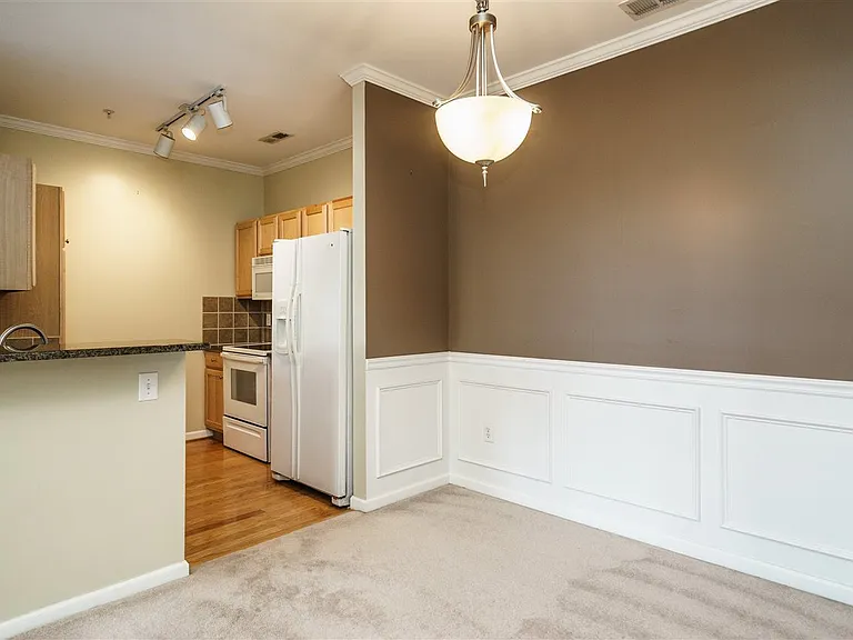 800 Moratuck Dr #206 — Photo 6