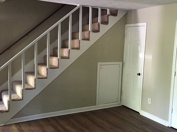 5th image of 1249 N Lea Ct SE APT B