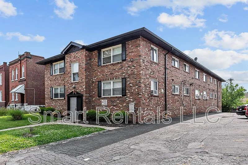 1 bed, 1.0 bath, $599 — Photo 1
