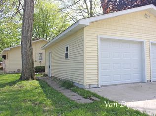 12797 Valley Dr, Wayland, MI 49348