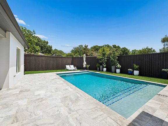 3rd image of 6610 Southpoint Dr