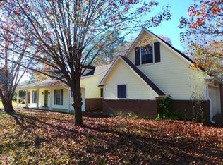 827 Cannon Trce, Columbus, MS 39702