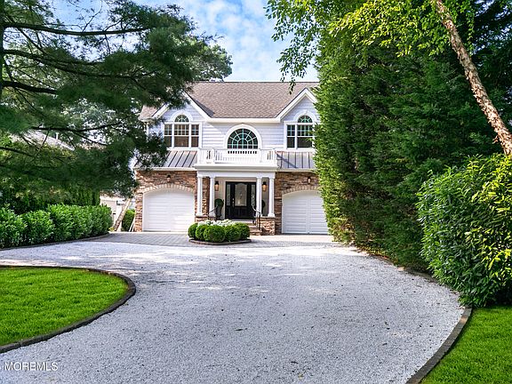 2nd image of 619 Beacon Blvd
