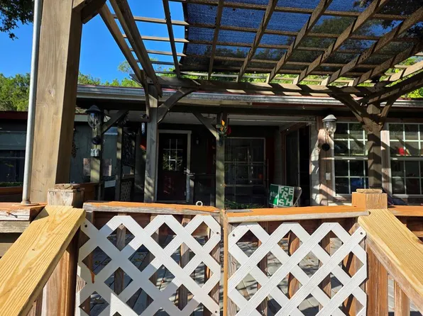 1723 Scott Rd, Kerrville, TX 78028