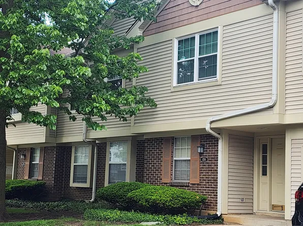 1251 Bradwell Ln APT B, Mundelein, IL 60060