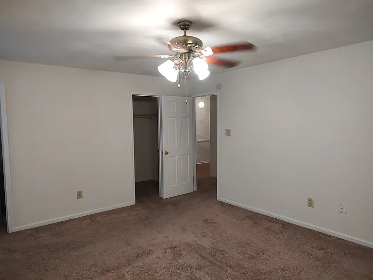 421 Currituck Dr — Photo 20