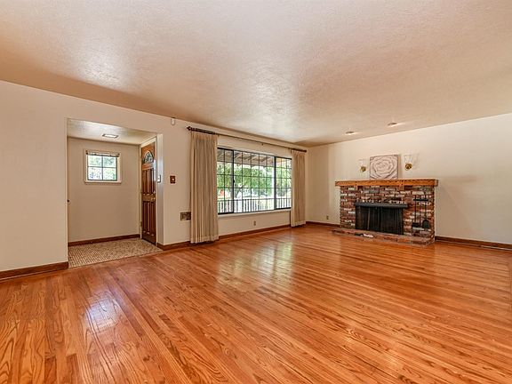 4th image of 5020 Bevil St