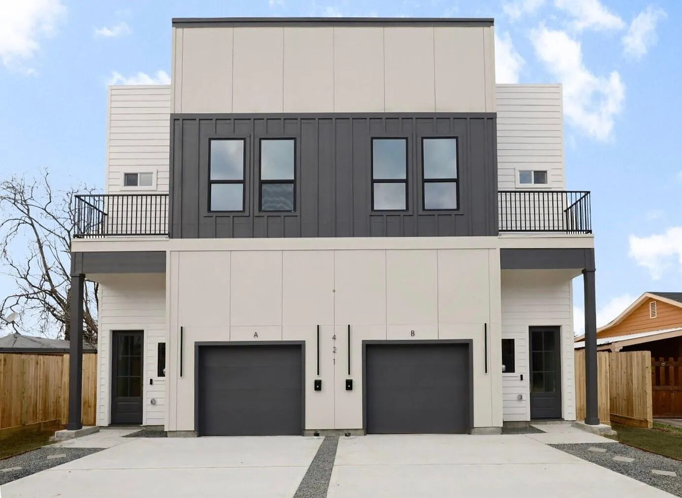 3 bed, 5.0 bath, $2,600 — Photo 1