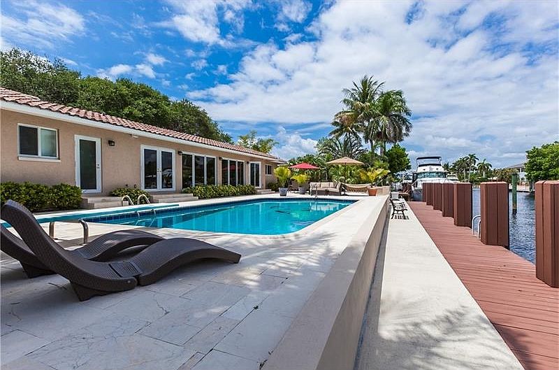 1st image of 259 Tropic Dr