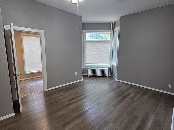 2nd image of 1595 Van Buren Ave APT 1