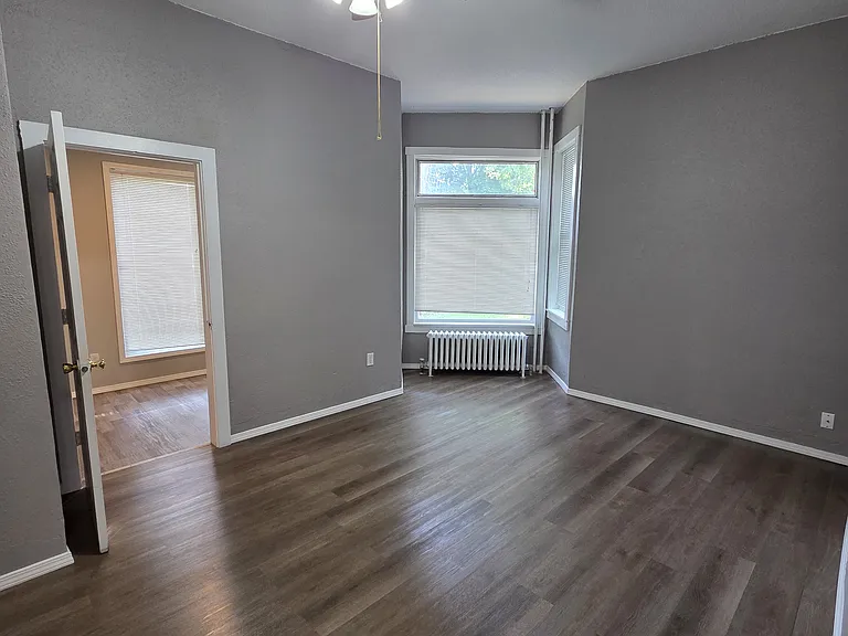 1595 Van Buren Ave #1 — Photo 2