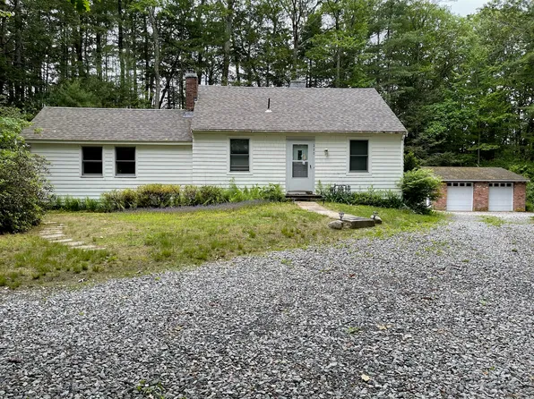 220 Concord Rd, Wayland, MA 01778
