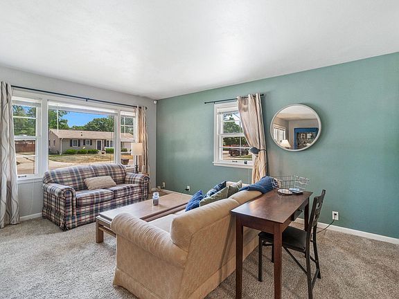 5th image of 2215 Fairview Dr