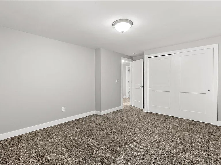 2 Roanoke Towne St — Photo 22