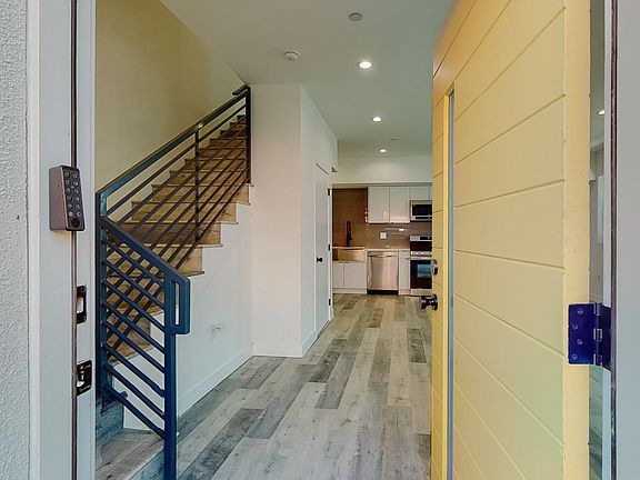 2nd image of 234 N Burlington Ave #1/2