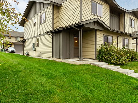 3rd image of 3241 Fen Way Unit B